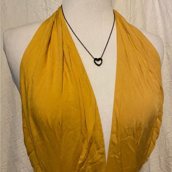 Hollow Heart, Trendy Black Coated Metal Necklace - Picture 8 of 15